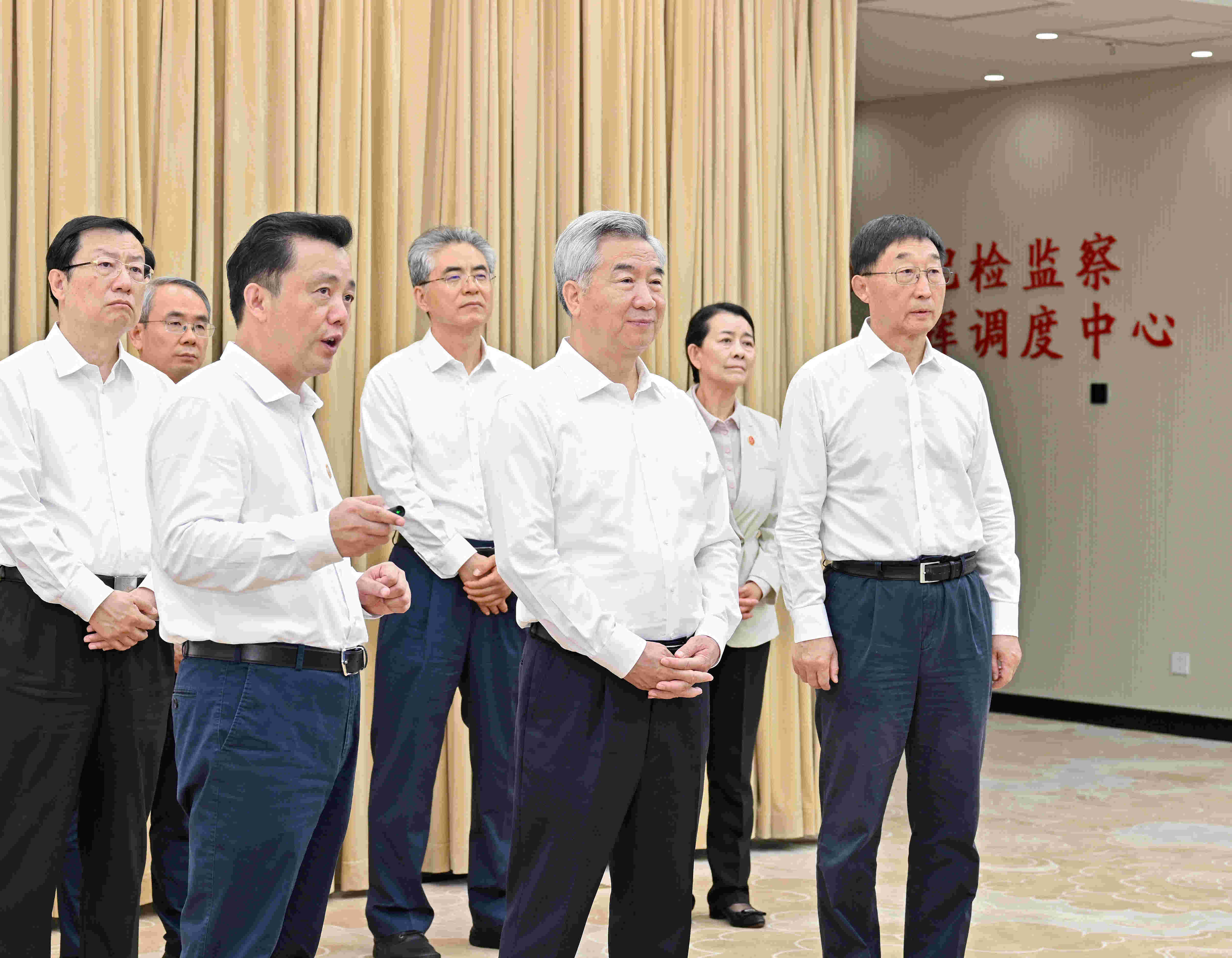 a9e3004c-dc3d-419d-9cc8-8f246de6083b.jpg